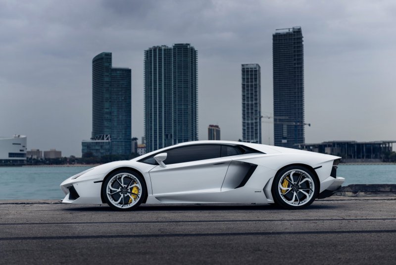 Lamborghini Aventador