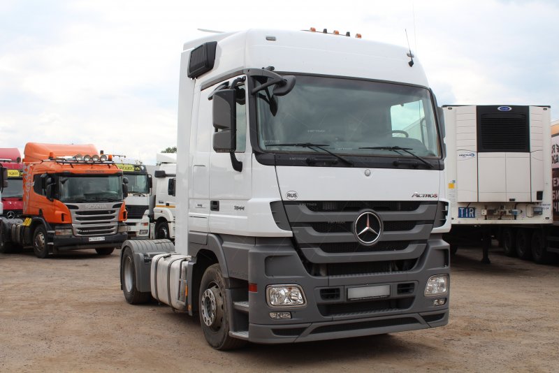 Mercedes Actros 1844