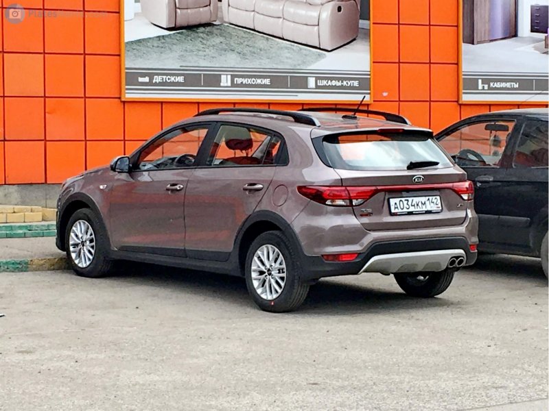 Kia Rio x-line 2021 Рестайлинг коричневый
