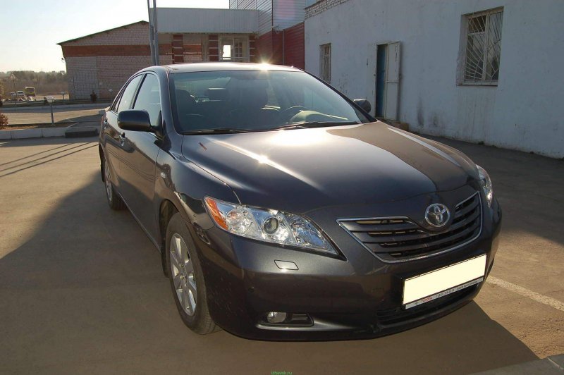Тойота Камри 40 темно серая