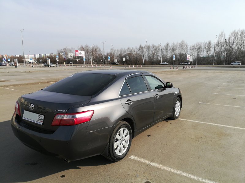 Тойота Камри 50 серая