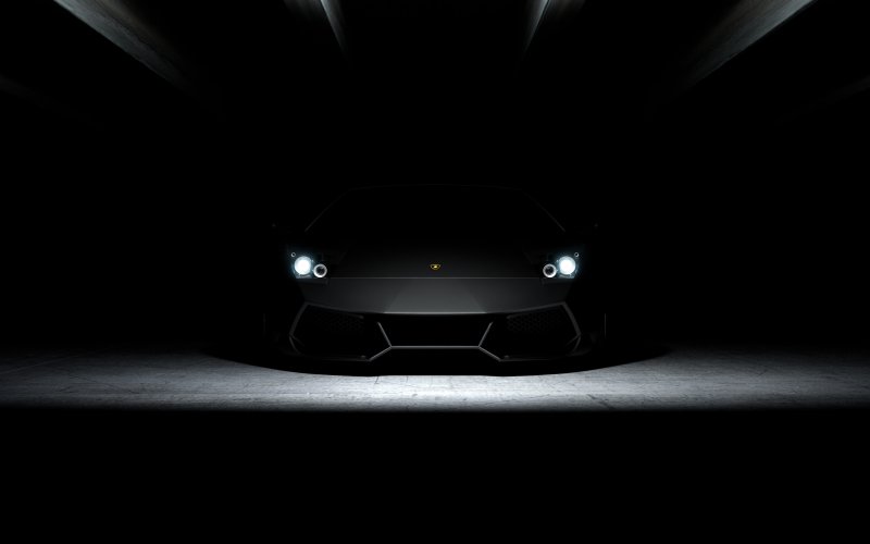 Lamborghini Aventador в темноте