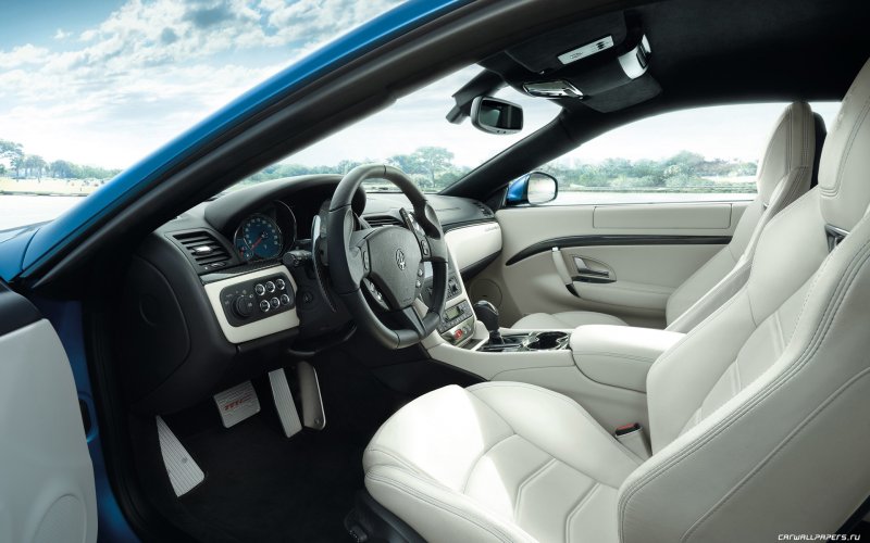 Porsche Cayenne Turbo s 2012 салон