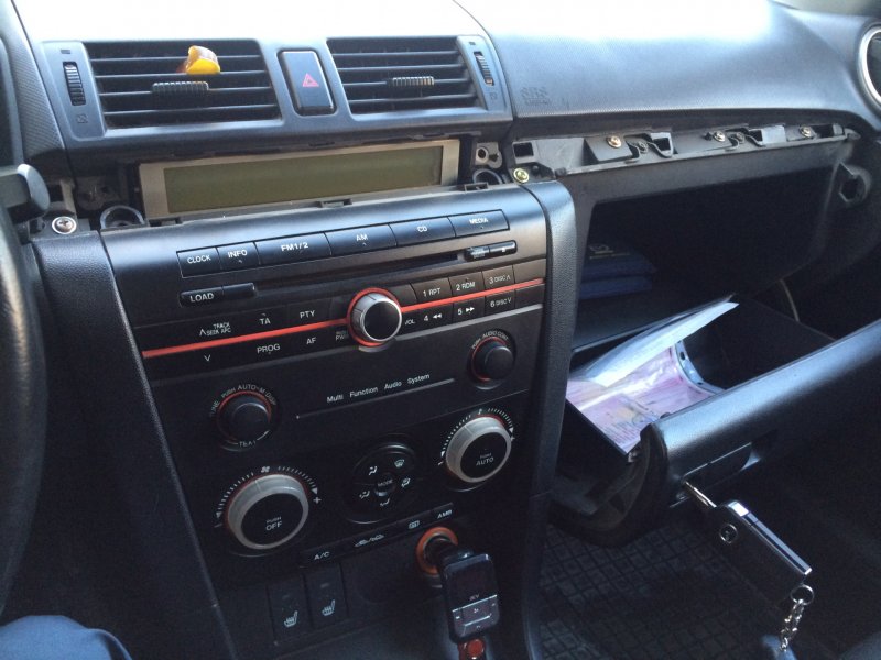 Aux Mazda 3 BK
