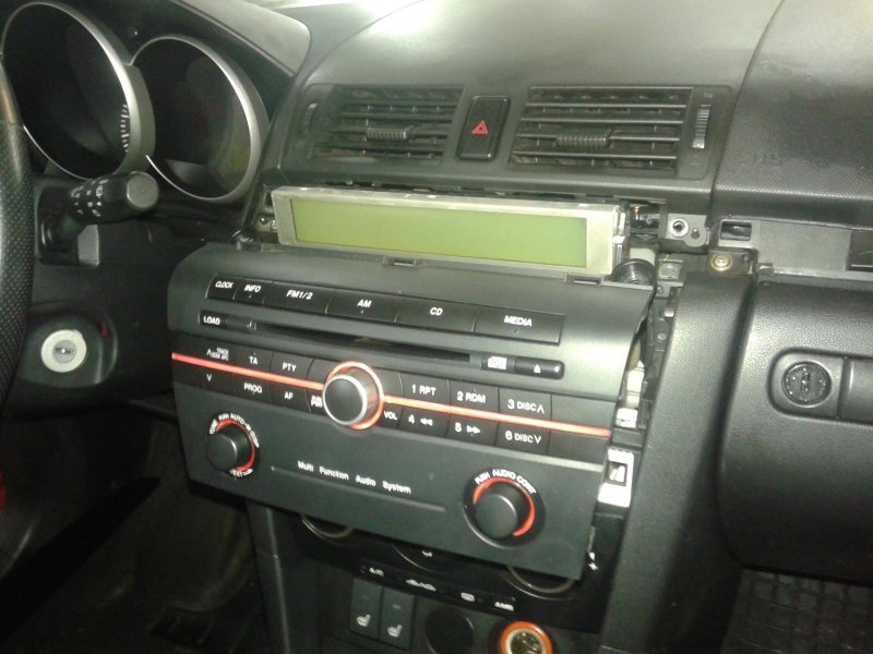 Aux Mazda 6 2005