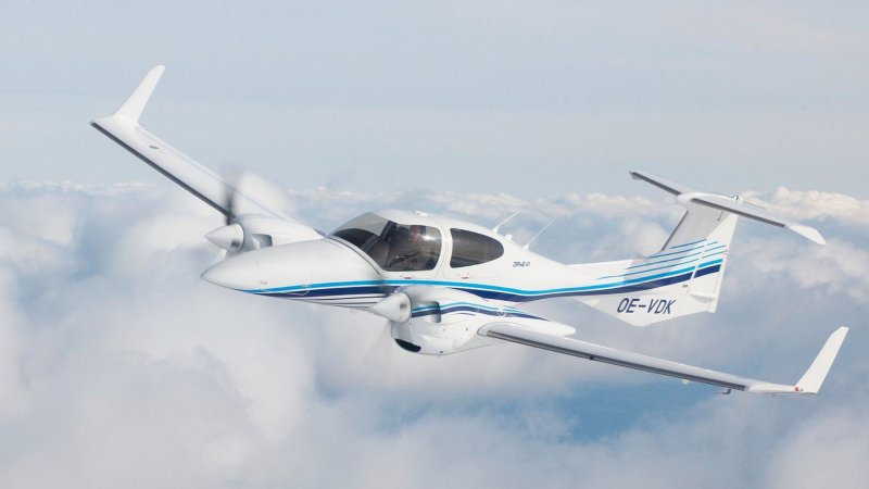 Diamond aircraft da42