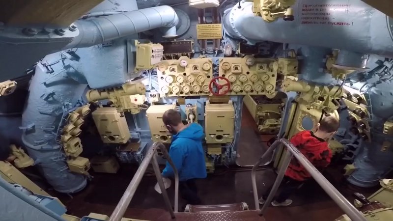 Музей на подводной лодке в Карелии
