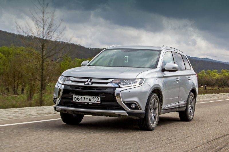 Mitsubishi Outlander 20