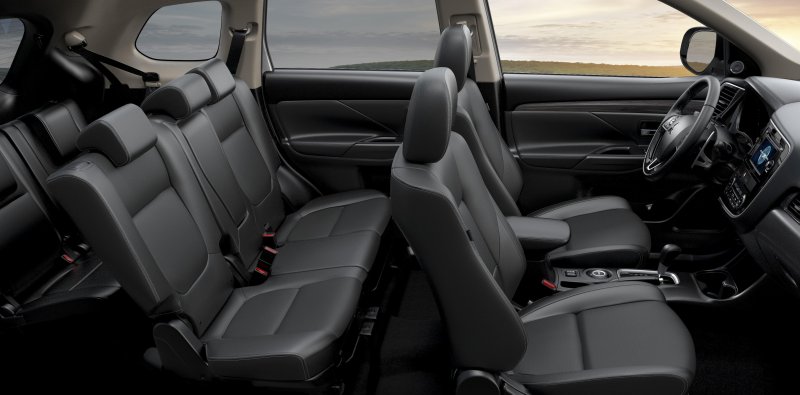 Mitsubishi Outlander 7 местный