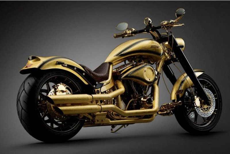 Yamaha Road Star BMS (золотой чоппер)