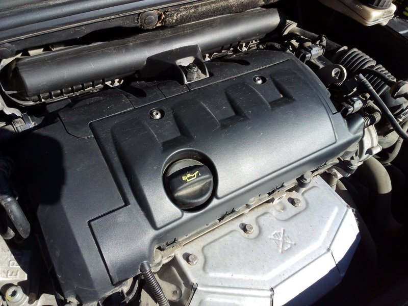 VW Polo sedan снизу