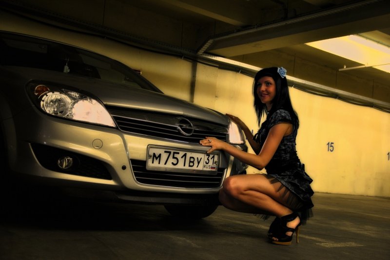 Opel Astra and girls