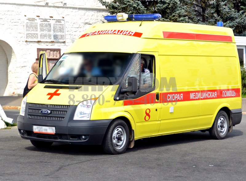 Машина свет+звук "Ford Transit скорая" 22,5см, пластик, инерц., белый