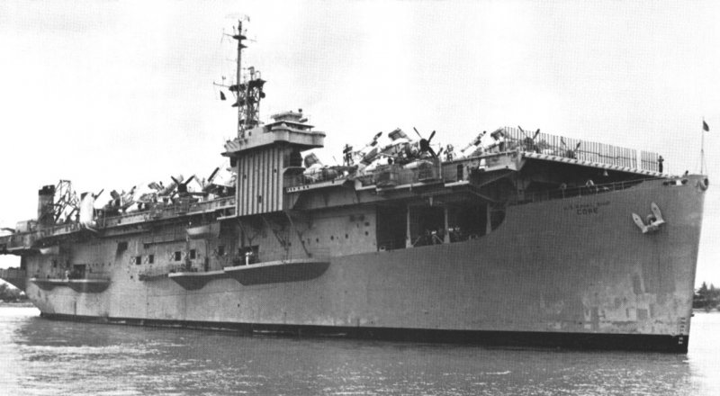 Эскортный авианосец _USS White Plains (1943) (CVE-66)