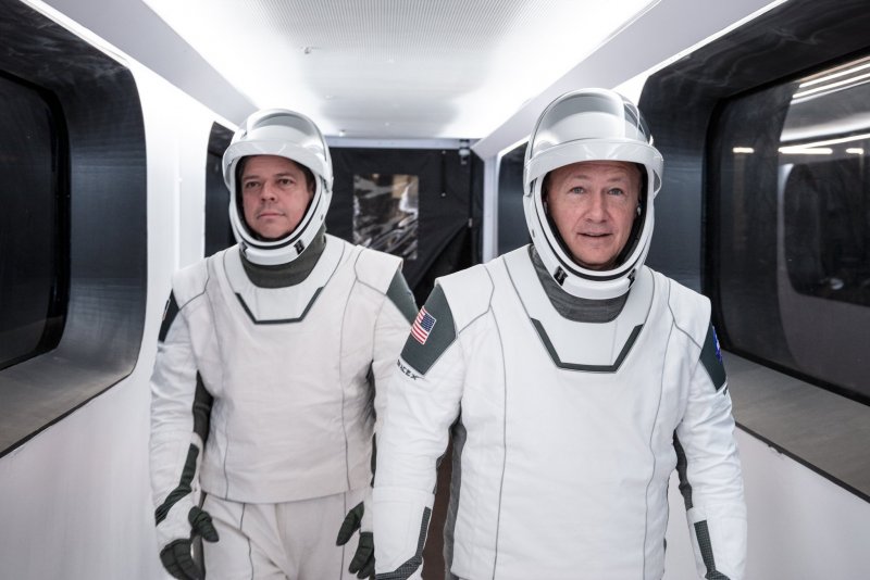 Экипаж SPACEX Dragon Crew