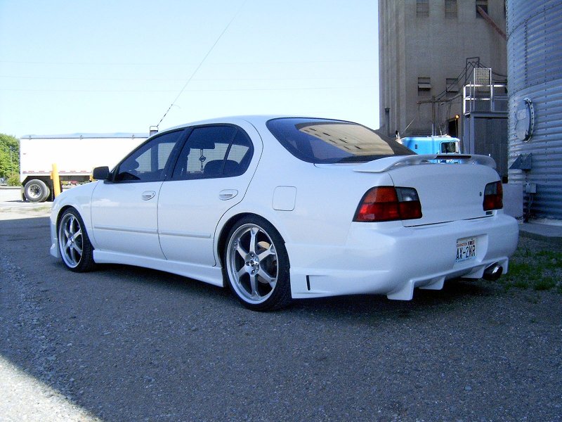 Nissan maxima, 1997 stance