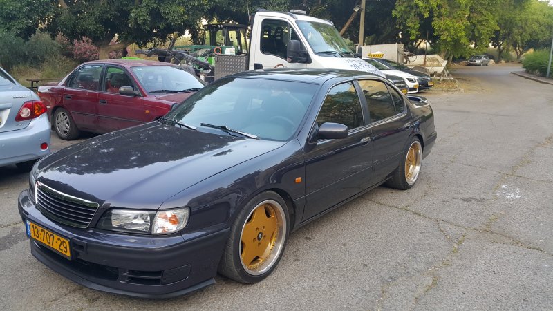 Nissan maxima a32 stance