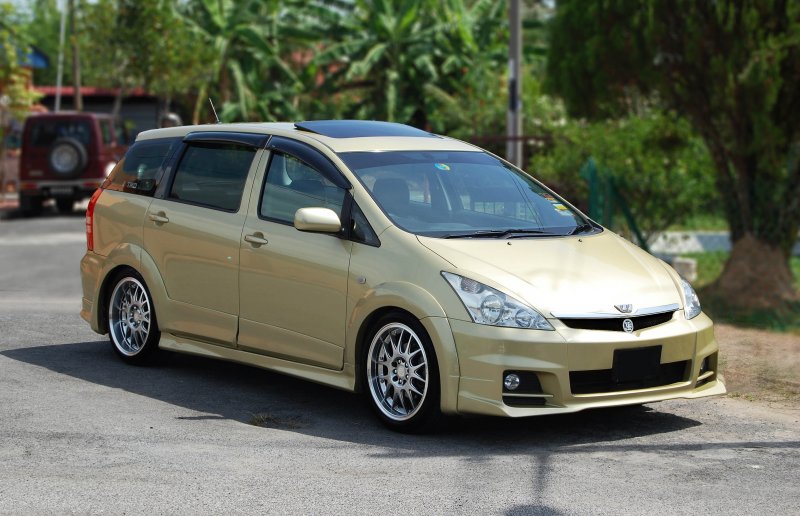 Toyota Wish 2013 TRD