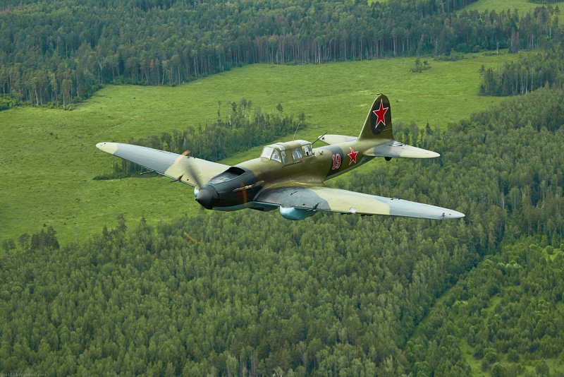 Ил-2 в вираже