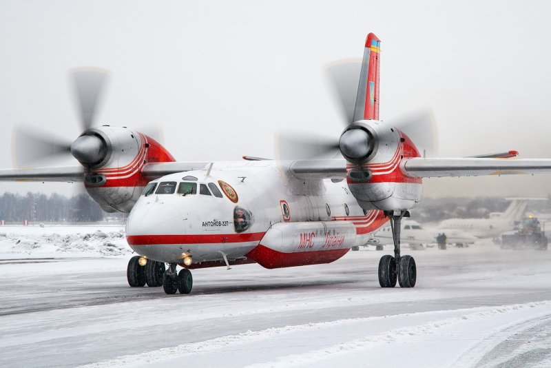 Самолет АН 32 П