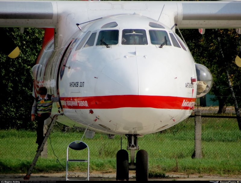 Самолет АН-32