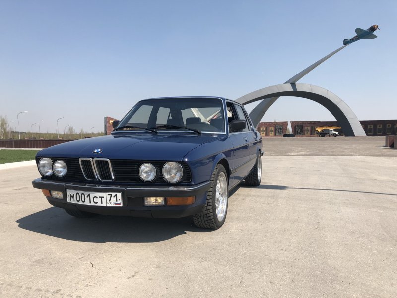 BMW 5 акула