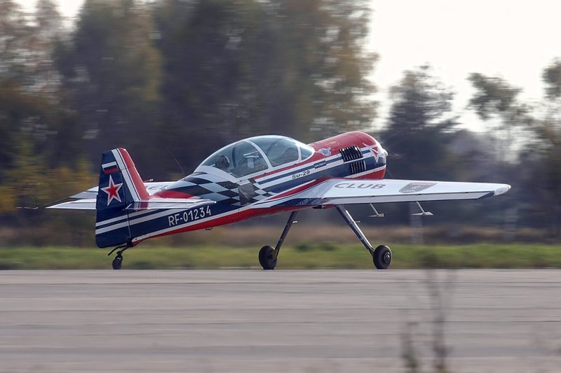 Спортивный самолет Су 29