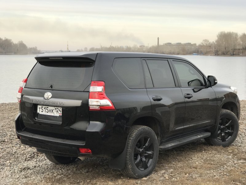 Toyota Land Cruiser Prado 2021 Black Onyx