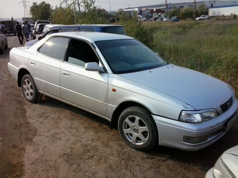 Toyota Vista IV (v40)
