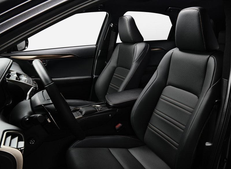 Lexus NX 300 салон