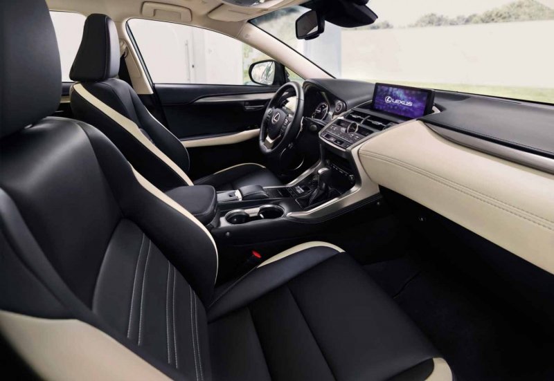 Lexus NX 300 интерьер