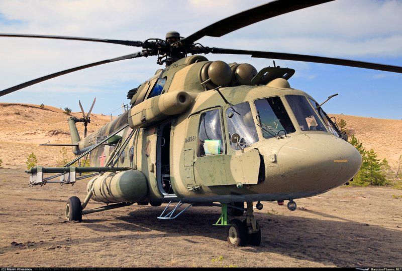 Военный вертолет Twin-Huey