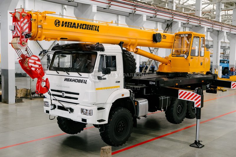 Автокран Ивановец КС-45717к-3