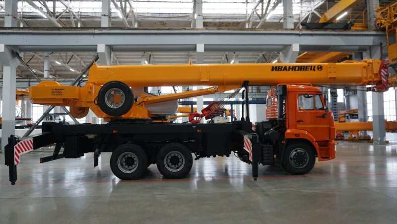 Автомобильный кран КС-45717к-1р