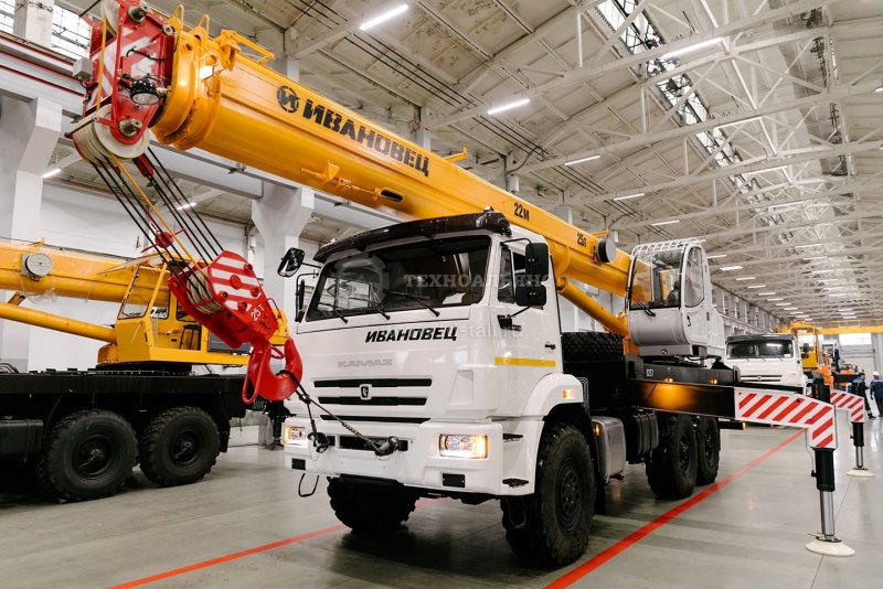 Автокран Ивановец КС-45717к-3