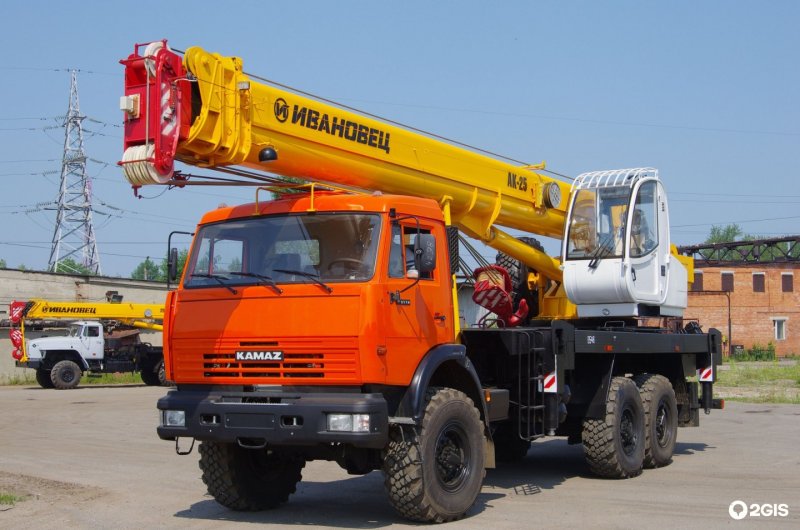Автокран КАМАЗ желтый 16-36 тонн