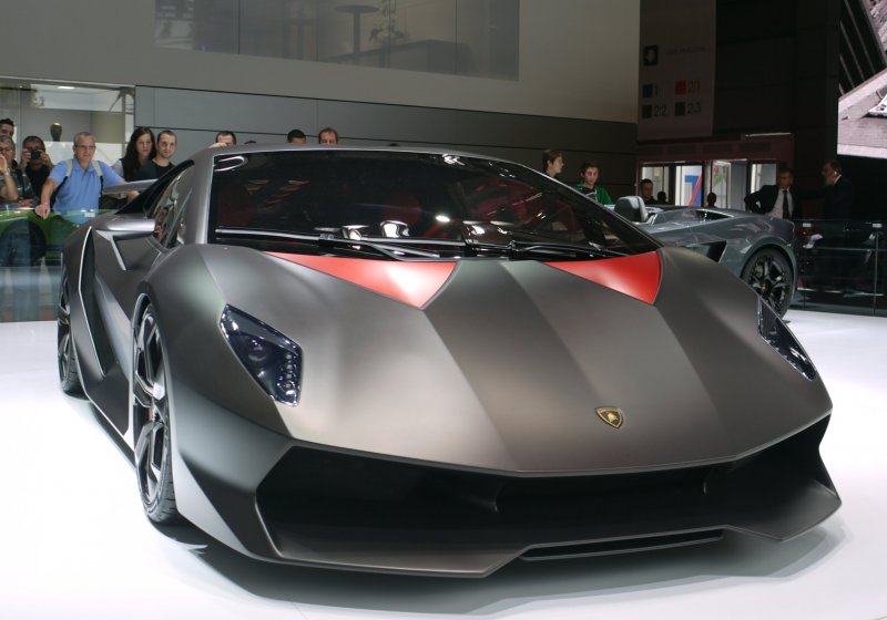 Lamborghini Сесто элементо 2010