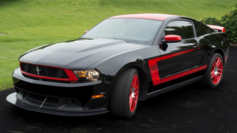 Форд Mustang Boss 302