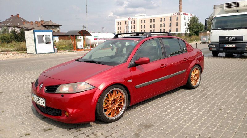 Renault Megane 2 stance