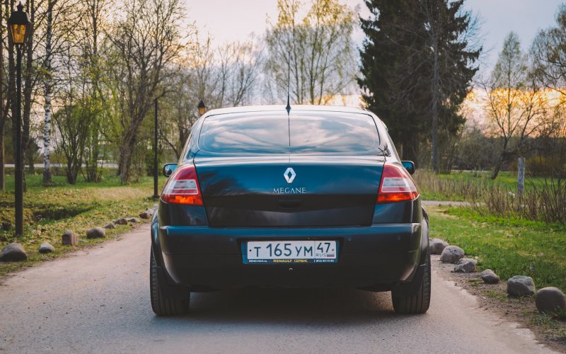 Renault Megane 2 сзади