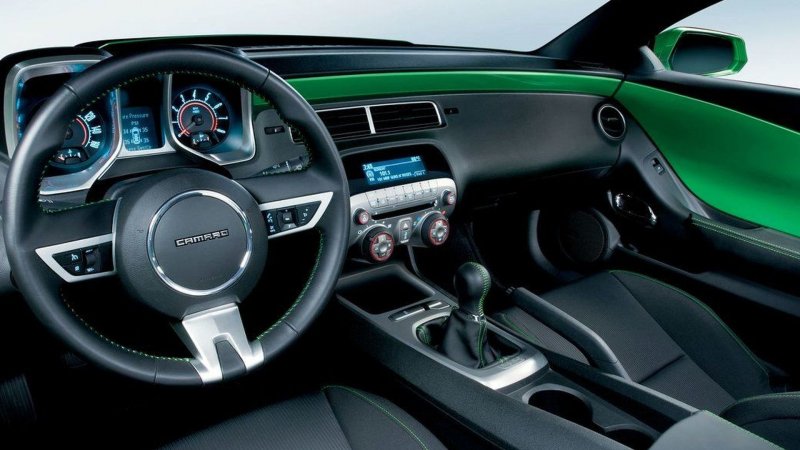 Chevrolet Camaro 2010 салон