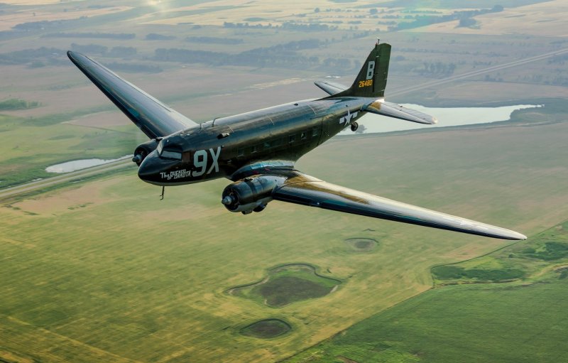 Самолёт Douglas c-47