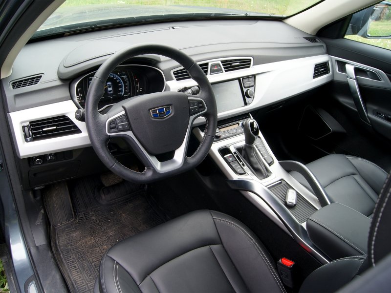 Geely Atlas Pro салон