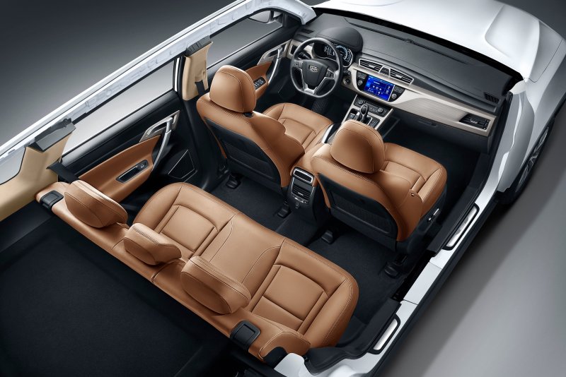 Кроссовер Geely Atlas салон