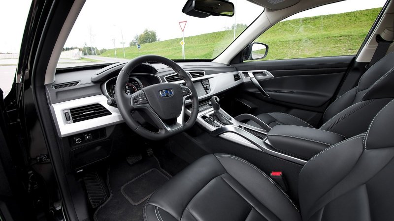 Geely Atlas сиденья