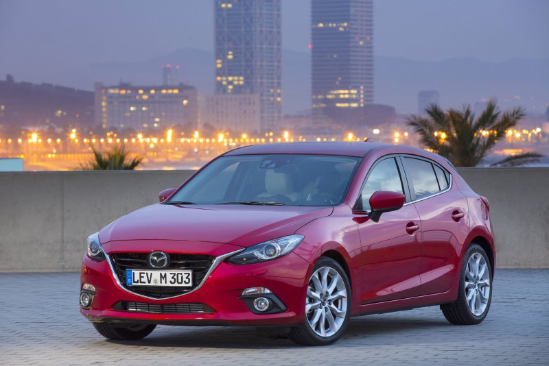Mazda 3 2013 хэтчбек