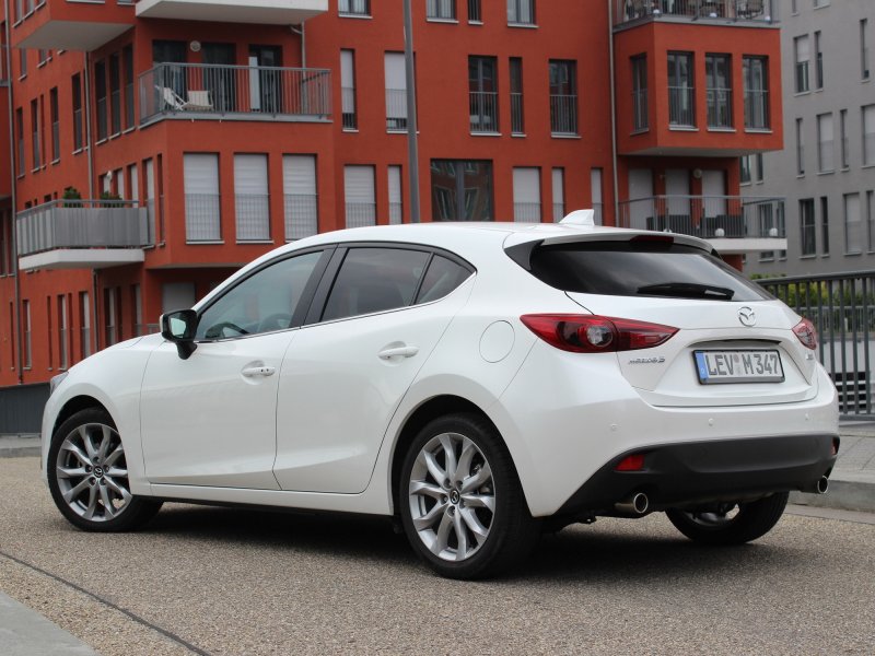 Mazda 3 III хэтчбек