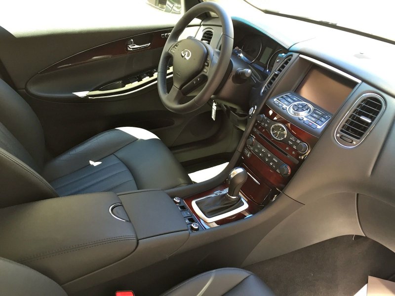 Инфинити qx70