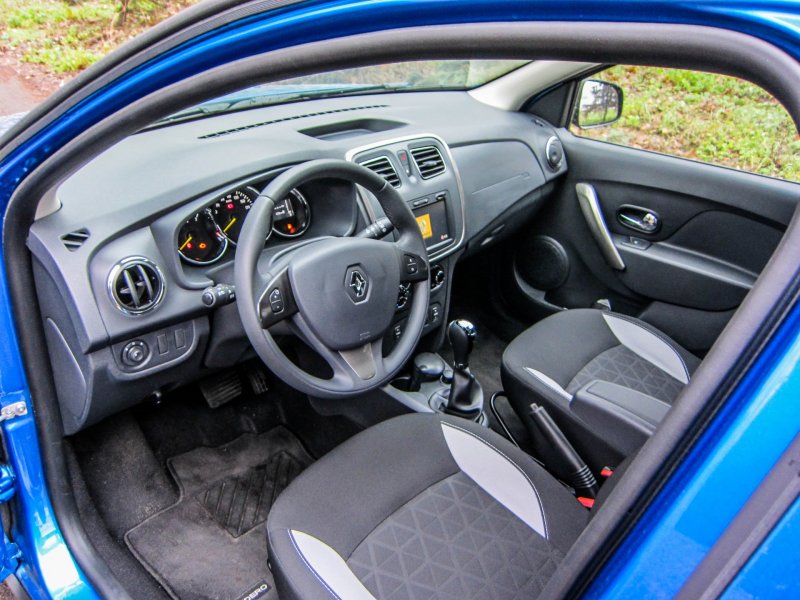 Renault Logan 2016 салон