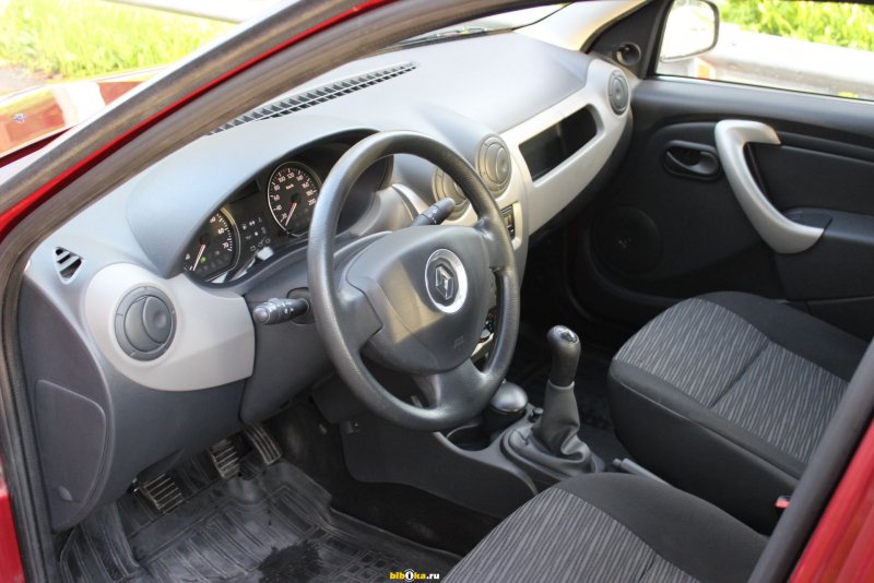 Dacia Logan MCV 2 салон